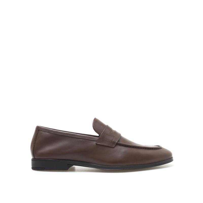 WEEKEND BROWN